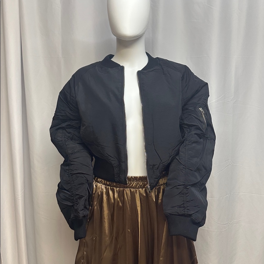 HYFVE BLACK Ruched Bomber Puffer Jacket
